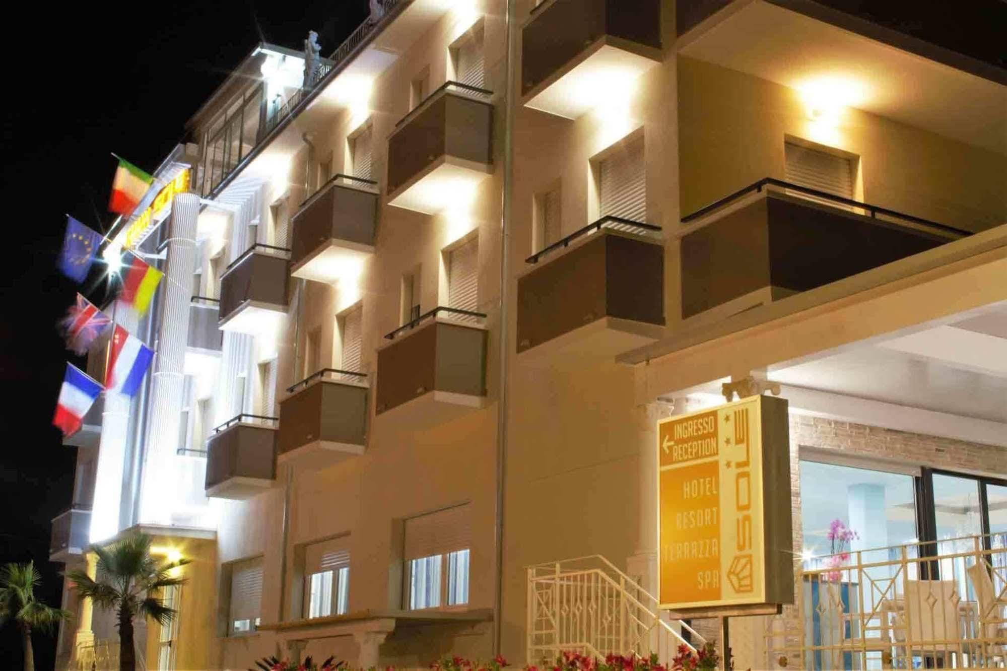 Gfh - Hotel Sole Resort & Spa Marotta Ngoại thất bức ảnh